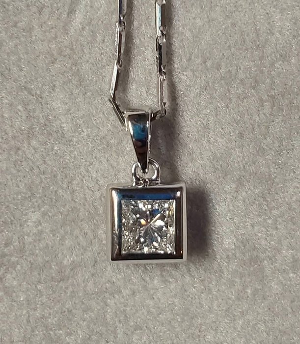 正規品 520.K18 ダイヤモンドペンダント D 0.15ct Diamond www