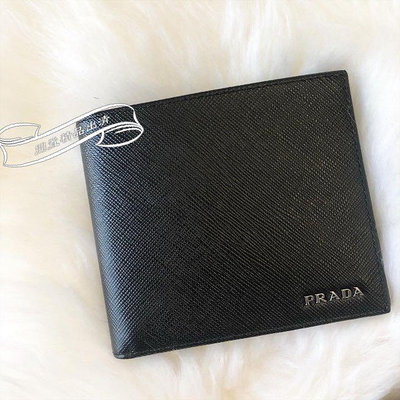 閒置✈二手精品 PRADA 普拉達 防刮牛皮 品牌LOGO 八卡 短夾 零錢包 卡夾 黑色 2M0513 現貨+免運