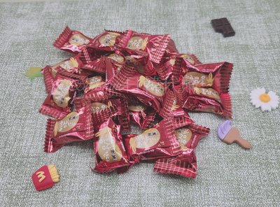 現貨 韓國食品 6年根 紅蔘糖 紅參糖 紅蔘 糖果 年節送禮 100g 南大門 散裝 夾鏈袋裝