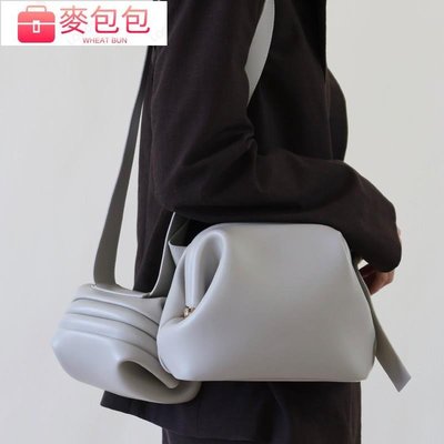 買它韓國小眾設計師林秀香同款OSOI牛皮夾子包斜背包腰包斜背包--麥包包