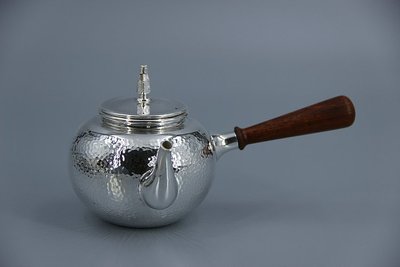 【大觀園】銀壺 純銀手工泡茶壺 999純銀 含銀量高達99%以上 純銀急須壺手工錘目側把壺 檀木
