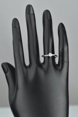 【芬芳時尚】日本購回TASAKI 田崎 鉑金pt950 F級25分單顆天然鑽石戒指 配鑽4分 附盒和證書 10號
