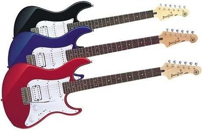 【金聲樂器】孤獨搖滾! YAMAHA PAC012 / PAC 012 電吉他 (黑色/藍色/紅色) 送琴袋!