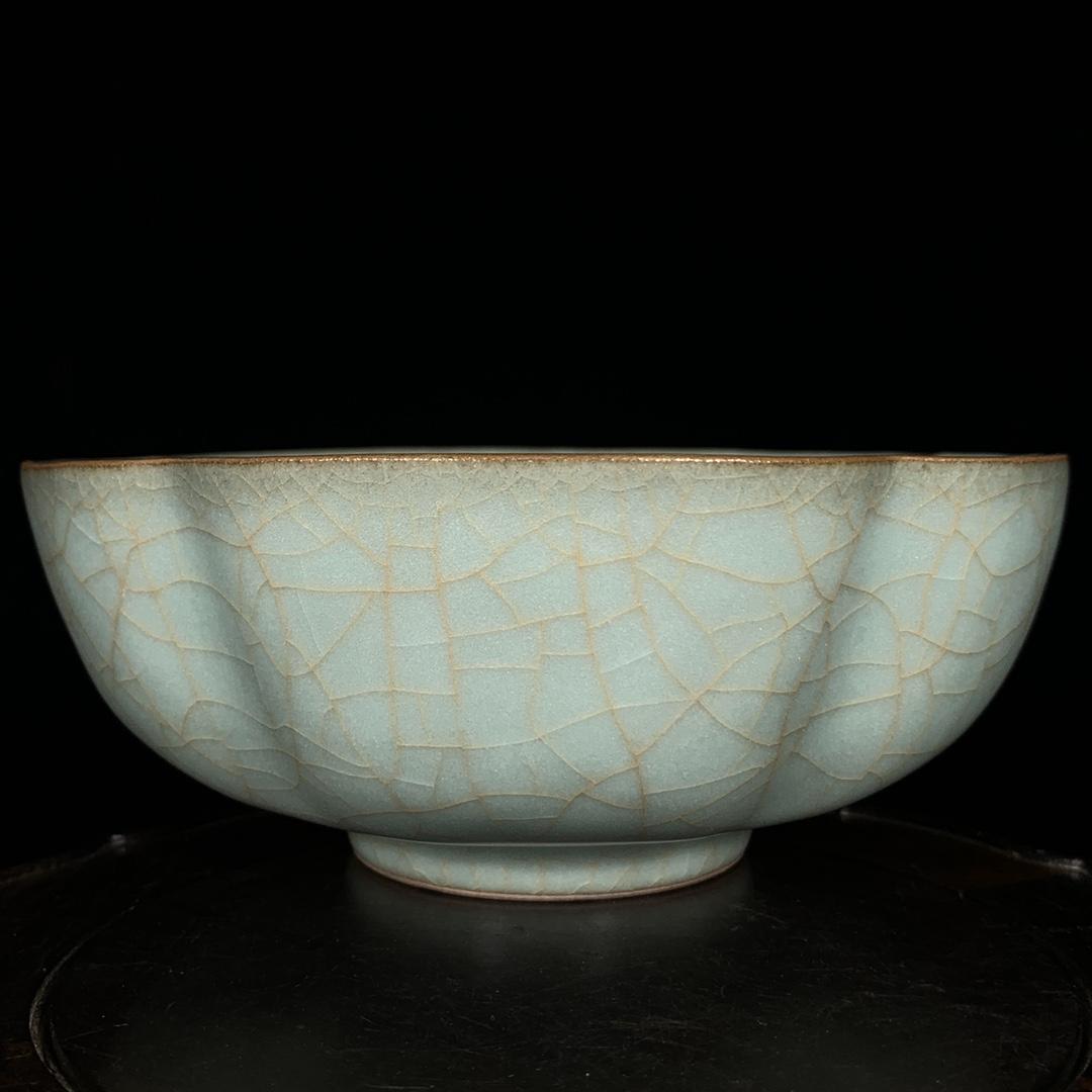 宋官窯花口碗，高6.5直徑16cm，2006678【南岸雜項】青瓷白瓷青白瓷 