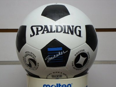 (缺貨勿下)SPALDING 斯伯丁 足球 SPB-61731 (5號球) 另賣 nike molten 籃球袋 打氣筒
