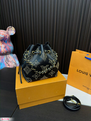 【二手包包】Lv 水桶 新款鉚釘NEONOE水桶包單肩女包Louis Vuitton 尺寸18.22cmNO195152