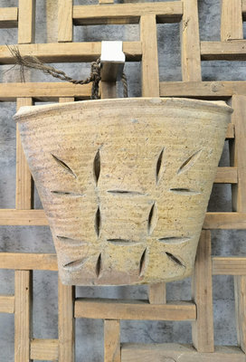 【二手】 土陶筷子籠民俗老物件，可當花盆使用，有裂，品相如圖215 木雕 花板 佛像【櫻子古玩】