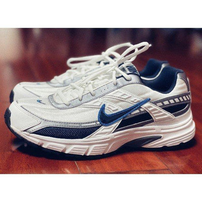 現貨 Nike Initiator 白藍 白銀 復古老爹 步 男 女 運動 394055-101慢跑鞋【ADIDAS x NIKE】