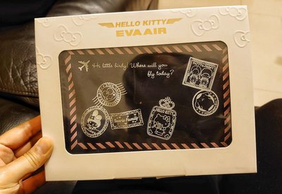 【Hello Kitty】Eva Air 長榮航空限量聯名款黑粉經典蝴蝶結拉鍊護照證件包夾