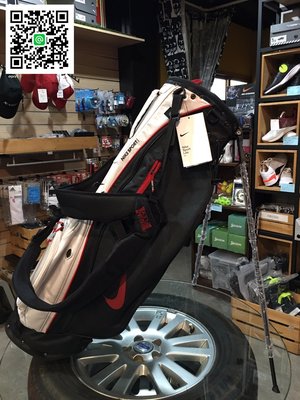 全新到貨  NIKE高爾夫球桿袋  黑/白/紅  輕量型腳架袋  5分隔 高人氣商品