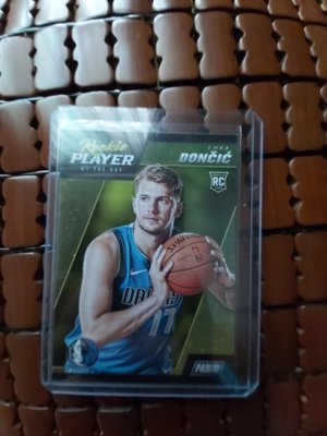 18～19 PRESTIGE DONCIC RC卡 PLAYER THE PAY CURRY