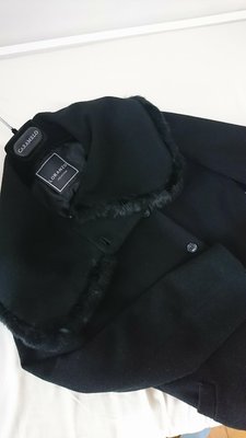 天冷了！ 喀什米爾/毛料混紡 義大利製 LORANZO COLLECTION 黑色長大衣。約8成新 Max Mara