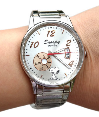 【卡漫迷】 75折 Snoopy 金屬錶 日期星期 銀M ㊣版 手錶 史努比史奴比 男錶對錶 不鏽鋼 強化水晶鏡面 鐵錶