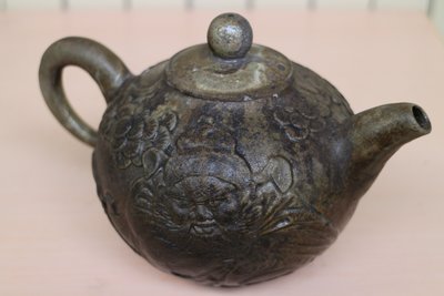 (00216)手拉胚柴燒雕刻茶壺