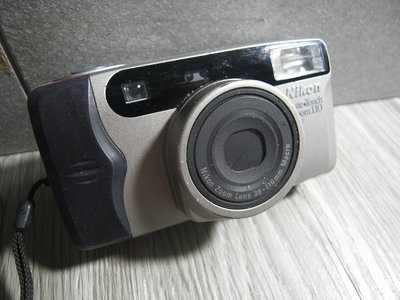 二手-早期 Nikon Lite Touch Zoom 110 底片 輕便 傻瓜 底片相機 底片相機 /傻瓜相機