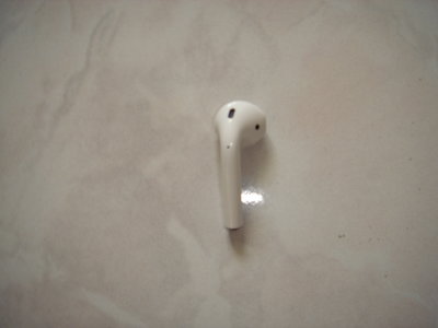 (大樹的家): WIWU無線藍芽耳機Airsolo(右耳)配件:故障耳機(電池老化)大特價
