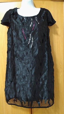 LIYO理優 黑色雪紡紗洋裝 前黑色葉子造型連身裙 側邊隱形拉鏈 M號 原價1980 出清只要380