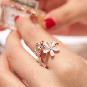 ╭✿蕾兒0509✿╮LD008-韓版貓眼石櫻花水鑽可調節式小雛菊開口滿鑽戒指指環