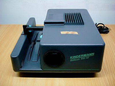 @【小劉二手家電】 KINDERMANN DIAFOCUS 幻燈片投影機/幻燈機 ,250AF型,缺片匣