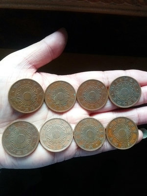 日本明治、大正一錢銅幣8枚，分別是8個年