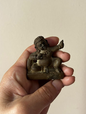 (二手)-清代米勒日巴石雕高約5cm尼泊爾老佛像尼泊爾手工佛 古玩 擺件 老物件【靜心隨緣】724