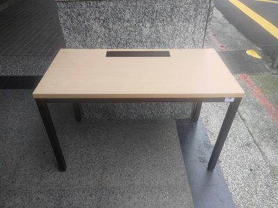 【隆發家具行】便宜賣！！！ 120公分 書桌 辦公桌 電腦桌 工作桌 桌子 二手家具 中古家具