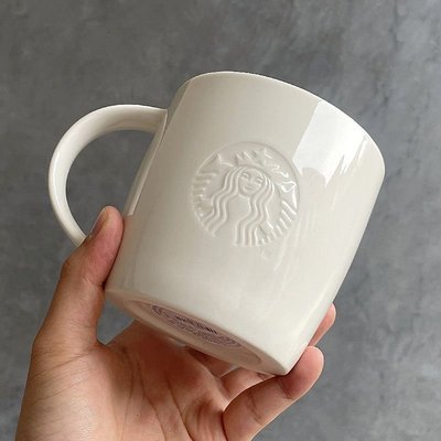 現貨熱銷-星巴克浮雕大容量馬克杯白色陶瓷咖啡杯經典復古店內專用喝水杯子*特價