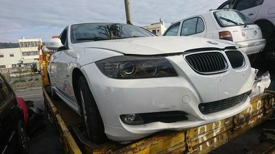 2012 BMW E90 320i 電折 LED尾燈 零件車