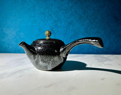 金葉天目釉茶壺側把壺自在壺 釉面銀質感 銅摘 有底款