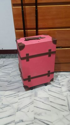 【Crystal Ball 狗頭包】狗頭登機行李箱/復古行李箱（20吋）桃紅色