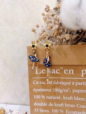 廠家直銷#法國Les Nereides 琺瑯釉 金色五星 深藍色星空芭蕾舞女孩 不對稱耳環耳釘耳夾