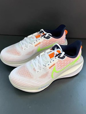 Nike 女鞋ZOOM VOMERO 17輕便緩震透氣休閒運動跑步鞋FB8502-100