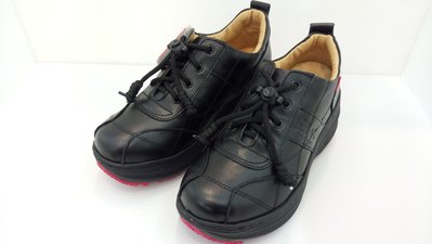 [免運]Zobr路豹 單純黑氣墊休閒鞋 學生鞋 工作鞋 乳膠鞋墊舒緩久站疲勞 (綁帶縫線款)(女)