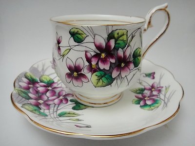 【二 三 事】英國製Royal Albert月份之花系列手繪描金咖啡杯&amp;盤(紫羅蘭)