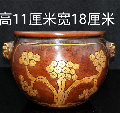 W珍藏紫銅鎏真金香爐，（底款大明宣德年製）品完整，包漿自然，鑄造工藝尤為精細。尺寸細6596
