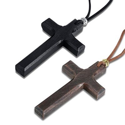 《 QBOX 》FASHION 飾品【CPN1278】 精緻個性復古手工基督教耶穌十字架木頭墬子項鍊