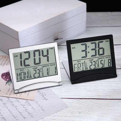 跨境批發創意簡約旅行鐘折疊字電子鬧鐘日期溫度顯示桌面時鐘