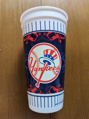 2013美國大聯盟MLB紐約洋基Yankees 塑膠飲料杯（購於洋基球場）