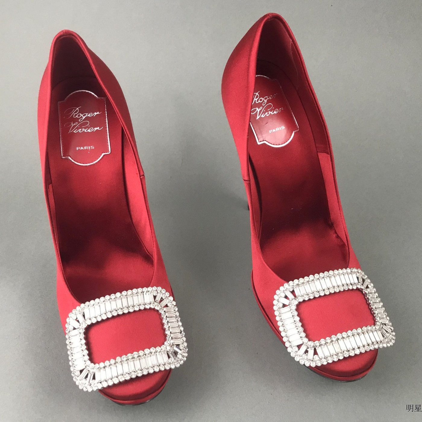 赤字商品/新品未使用 ROGER VIVIER PARIS 25-26cm-