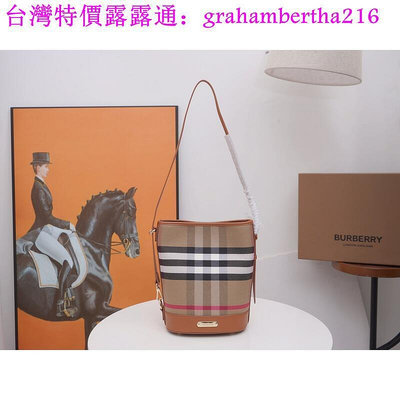 台灣特價新款BURBERRY 戰馬 CANVAS格紋拼皮革 水桶包 單肩包 手提包 側背包 斜挎包抽繩帆布包M 2077