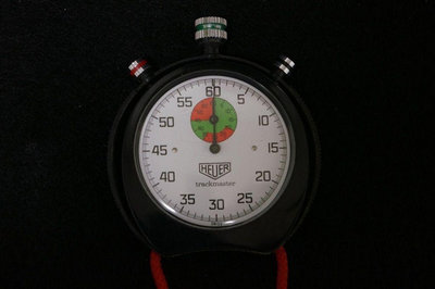 Heuer trackmaster 黑色機械計時碼表(三鈕)--瑞士製造