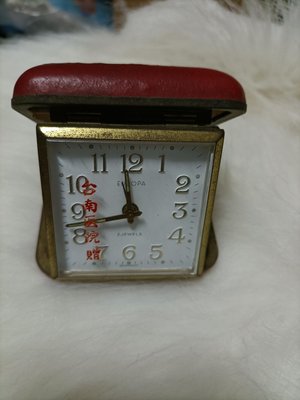 【仙女小賣所】早期德國製EUROPA 2石旅行發條鬧鐘---展示用收藏品