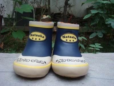 代購香港OUTLET商品 國外大廠手工製造 日本Natasha 牛筋底 兒童雨鞋 雨靴 登山鞋 運動鞋 藍