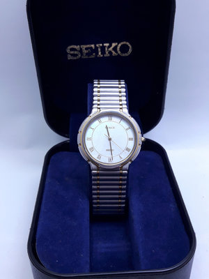 SEIKO精工(DOLCE)貝殼面不鏽鋼石英錶
