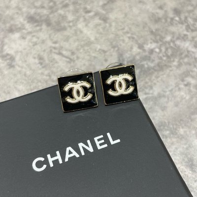Chanel 耳環 方塊《精品女王全新&amp;二手》