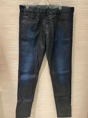 【EZ兔購】~正品 Armani jeans aj 素面刷色鐵牌牛仔褲30、31腰