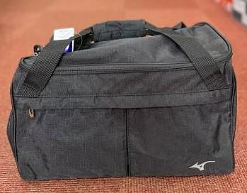 (易達高爾夫)全新原廠MIZUNO 5LJB2402 黑色 輕量 高爾夫衣物袋