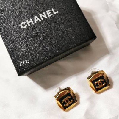 ❌SOLD OUT❌ Chanel 黑金經典配色耳環