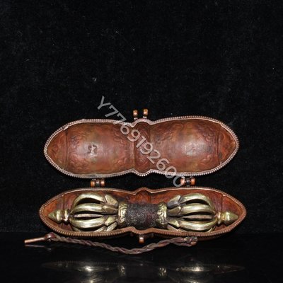 早期收藏 西藏純銅法器紫銅盒擺件 做工精細 品相如圖 尺寸：長20厘米 寬7厘米 高5.5 舊藏 古玩 老物件-99878