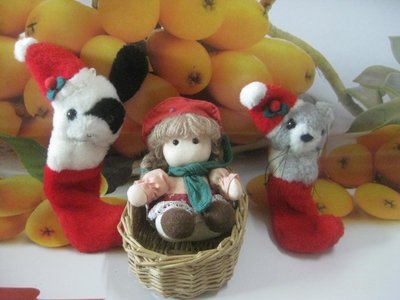 【堆堆樂】╭ ☆可愛聖誕襪狗狗++小貓玩偶 娃娃~玩偶 毛絨玩具